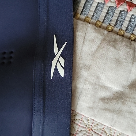 Reebok PureMove Sports Bra Navy XS Gym Workout Athletic Supportive Running NWT - Picture 8 of 14